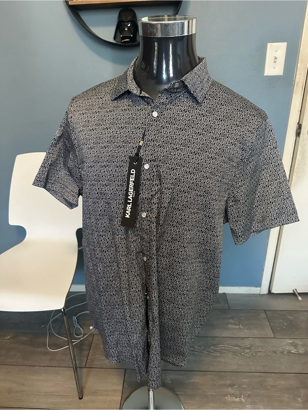 Karl Lagerfeld Black and White Short Sleeve Button-Down Shirt